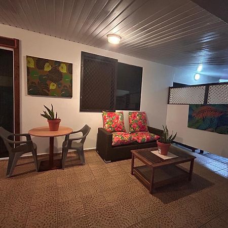 Chez Tamatuamai Hotel Avatoru Bagian luar foto