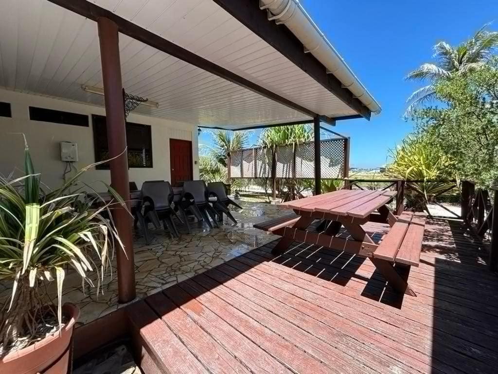 Chez Tamatuamai Hotel Avatoru Bagian luar foto