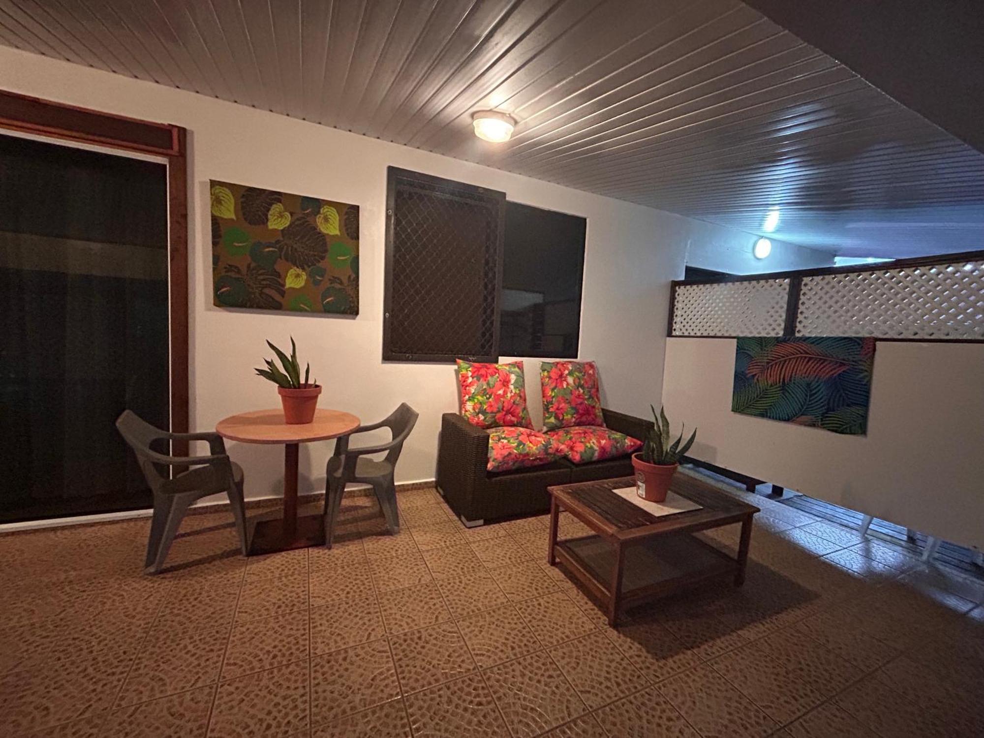 Chez Tamatuamai Hotel Avatoru Bagian luar foto