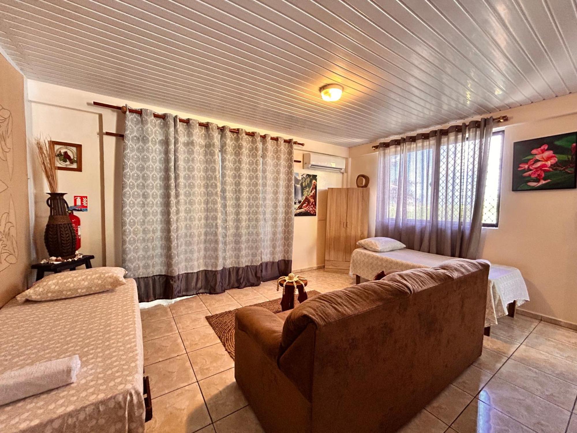 Chez Tamatuamai Hotel Avatoru Bagian luar foto